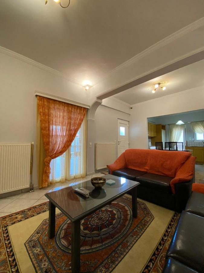 Sitara'S House Apartment Karpenisi Exterior photo