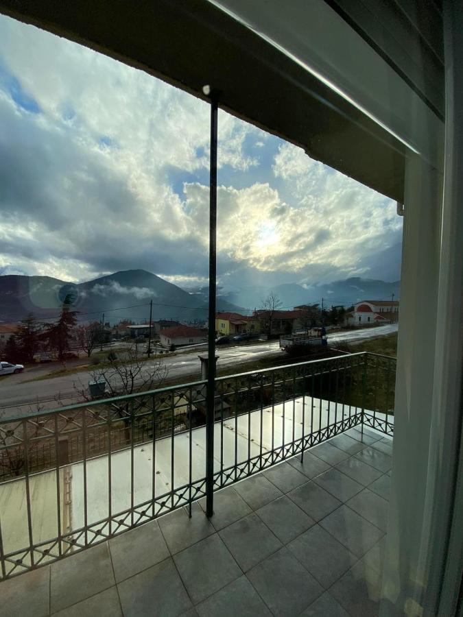 Sitara'S House Apartment Karpenisi Exterior photo